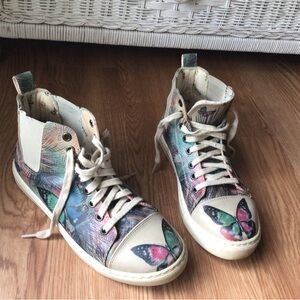Goby Butterfly High-Top Artistic Sneakers